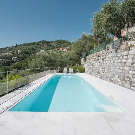 With Pool - Unique Sea View - Free Parking וילה *