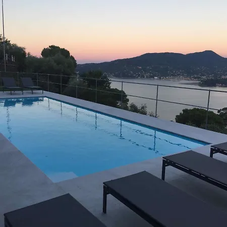 Вилла With Pool - Unique Sea View - Free Parking
