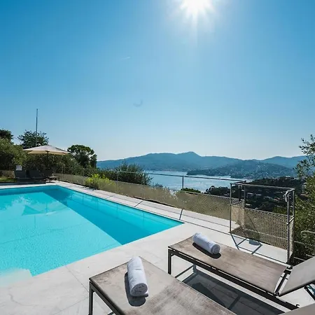 Вилла With Pool - Unique Sea View - Free Parking *