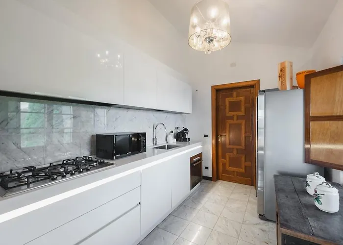 Villa With Pool - Unique Sea View - Free Parking *