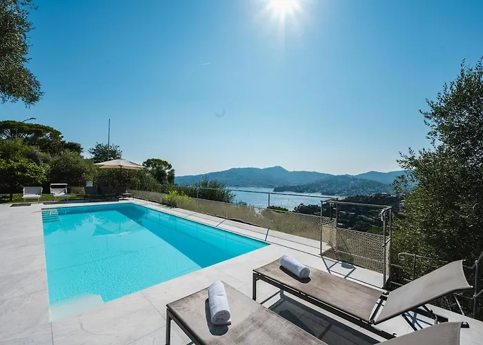 Villa With Pool - Unique Sea View - Free Parking *
