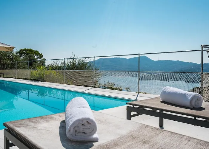 With Pool - Unique Sea View - Free Parking Villa